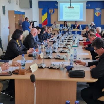 Municipiul Hunedoara are, de astăzi, echipă completă în conducerea administrației locale