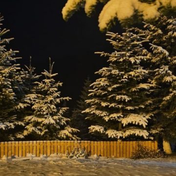 Stațiunile din Valea Jiului au îmbrăcat mantia albă a zăpezii