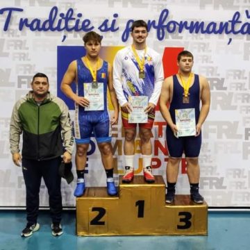 Petrileanul Dennis Lukacs, luptător de top la Campionatul Individual de Lupte U17