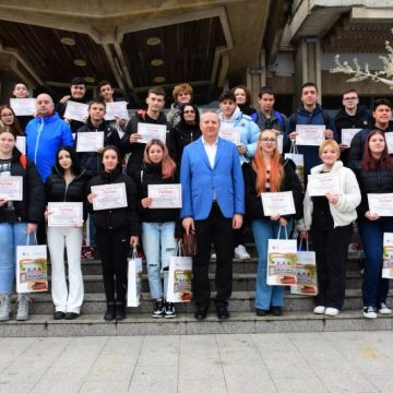 Sărbătoarea Marii Uniri la Biblioteca județeană „Ovid Densușianu”