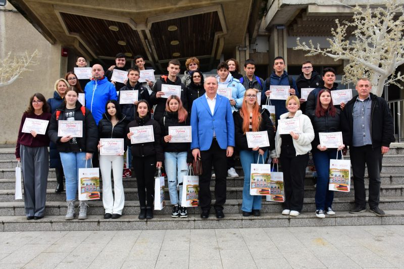 Sărbătoarea Marii Uniri la Biblioteca județeană „Ovid Densușianu”