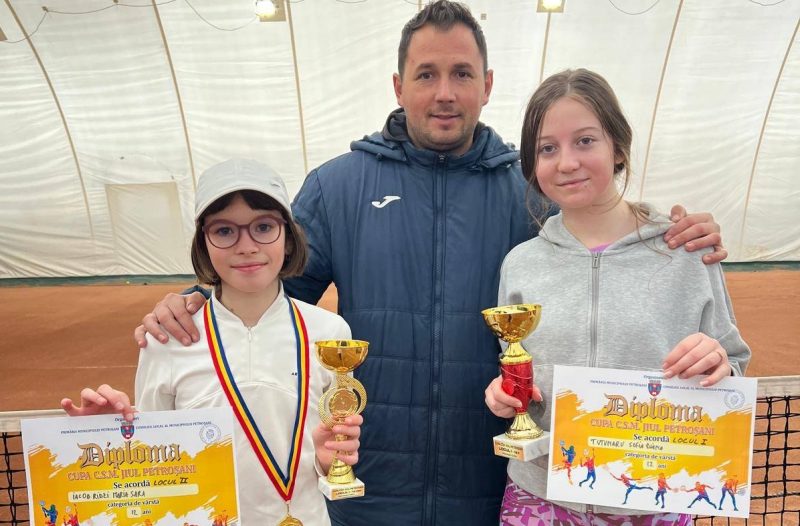 Rezultate remarcabile pentru sportivii din Petroșani la „Cupa Jiul” la tenis de câmp