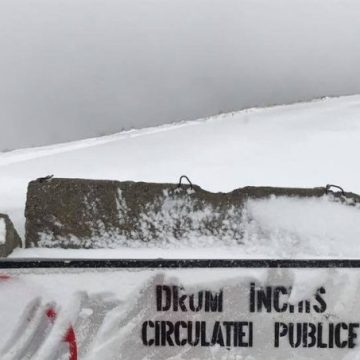 Mai multe sectoare de drumuri județene vor fi închise circulației publice pe perioada sezonului rece
