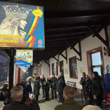 Lecție de istorie de Ziua Națională a României, în Gara din Petroșani