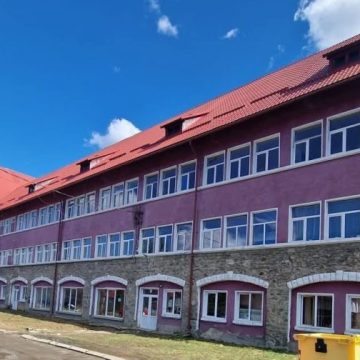 Modernizare cu fonduri europene și la corpul 2 al Liceului Tehnologic din Lupeni