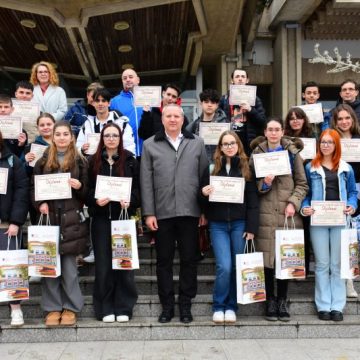 Activitate cultural-educațională a Bibliotecii județene „Ovid Densușianu” la împlinirea a 500 de ani de la trecerea în eternitate a navigatorului Vasco da Gama
