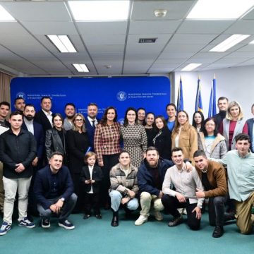 Cinci organizații de excepție din societatea civilă au fost premiate cu Ordinul „Meritul pentru Promovarea Drepturilor Omului și Angajament Social” în grad de „Cavaler”