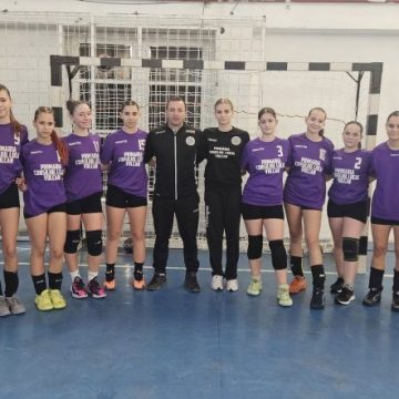 Handbalistele de la CSM „Mihai Viteazu” Vulcan participă la un important turneu internațional în Serbia