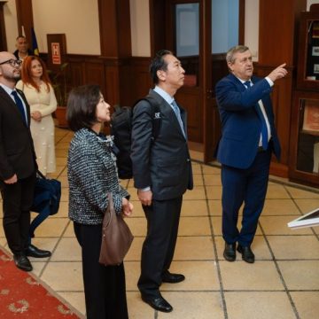 Ambasadorul Japoniei în vizită la Universitatea din Petroșani