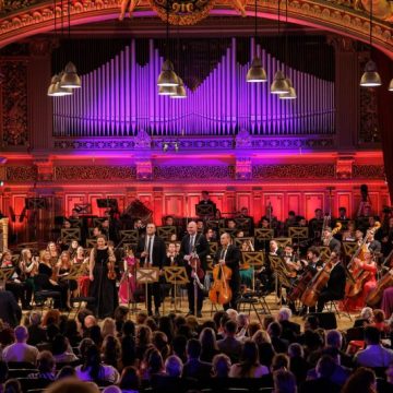 Cine sunt câștigătorii Premiilor MUSICRIT pe anul 2024