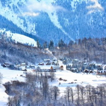 Două zile de schi și săniuș gratuit pe pârtiile de la Pasul Vîlcan