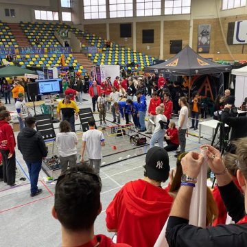 Echipele de robotică din Valea Jiului iau startul sezonului doi din „Robotics Valley League Meet” cu „Inovație în acțiune!”