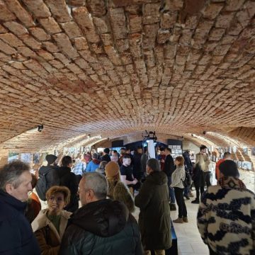Oameni frumoși ai unei regiuni frumoase într-o expoziție minunată: „Analog Valley”