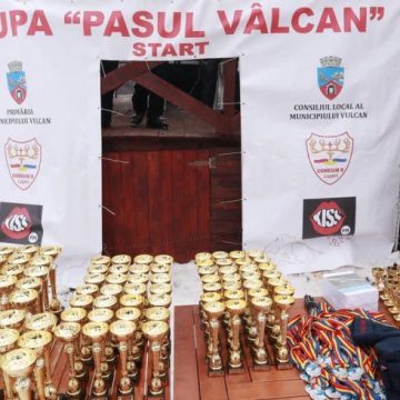 Invitație pentru pasionații de schi, sâmbătă, la Cupa „Pasul Vâlcan”