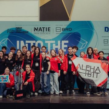 Echipa de robotică „AlphaBit” – Premiul I Think Award la etapa regională a concursului FIRST Tech Challenge