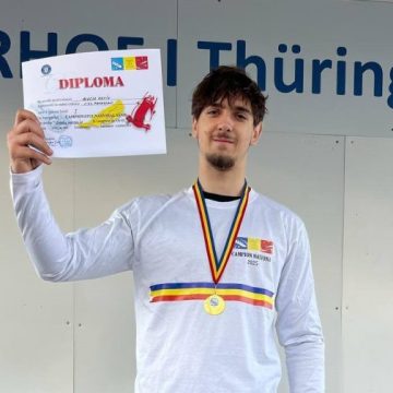 Petrileanul Kevin Alecsa – campion național la sanie pe gheață