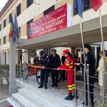 Sediul ISU Hunedoara a fost inaugurat astăzi, în urma finalizării proiectului de reabilitare, în valoare totală de peste 6 milioane de lei.