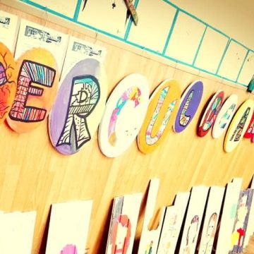 Turcoaz, culoarea anului pentru „Ilustrația” copiilor pasionați de arta plastică în Valea Jiului