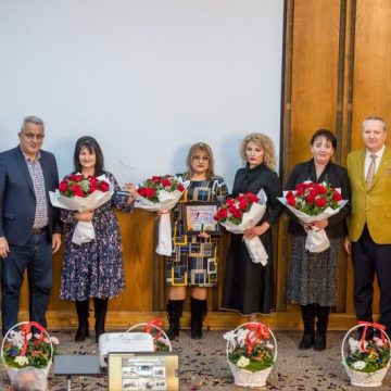 Bibliotecile din Hunedoara, Petrila și Romos sunt laureatele premiului „Bibliotecile anului 2024” în județul Hunedoara