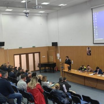 Discuții ale fermierilor hunedoreni cu reprezentanții instituțiilor din domeniul agriculturii și zootehniei din județ