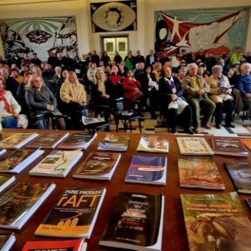 Sute de oameni au pășit „Din mină spre lumină” la evenimentul care pune în mișcare Exploatarea Culturală Petrila
