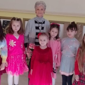 Poetul George Coșbuc omagiat într-un recital artistic al grupului „Studioul Micul Artist” din Uricani