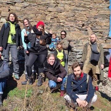 Rezidența artistică „The Big Green” aduce artiști în dialog cu solul și comunitatea din Geoparcul Internațional UNESCO Țara Hațegului