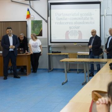 „Prevenirea și reducerea abandonului școlar – Parteneriatul școală-familie-comunitate”, temă de dezbatere într-un workshop derulat al Vulcan