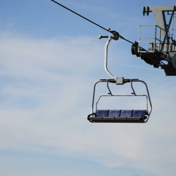 Instalațiile de transport pe cablu din Parâng, oprite de Codul Portocaliu de vânt