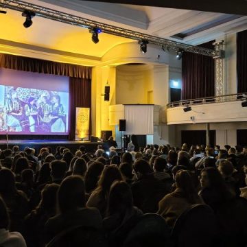 Momârlanii Văii Jiului au cucerit Bucureștiul la evenimentul prilejuit de lansarea albumului „Ținutul Momârlanilor – Țara dintre Jiuri”