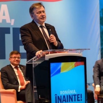Crin Antonescu: „Eu plec de la premisa că noi nu suntem între Europa şi altcineva, între Europa şi Statele Unite, ci suntem pur şi simplu Europa. Deci, în interiorul Uniunii Europene România să fie o voce mai puternică şi mai auzită”