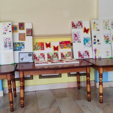„Fantezie și culoare” la Palatul Cultural „Minerul” din Lupeni