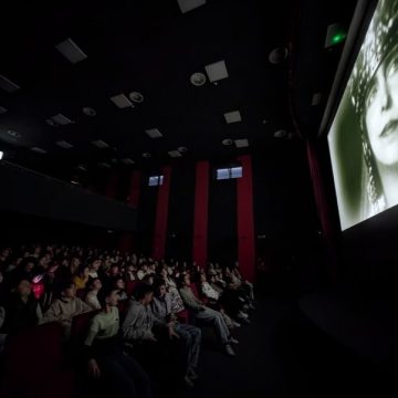 „Sub semnul coroanei”, activități cultural-educative la Petroșani dedicate Reginei Maria a României