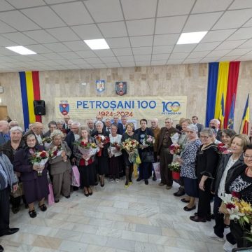 Ziua Familiei sărbătorită la Petroșani cu familiile „de aur” și „de diamant”