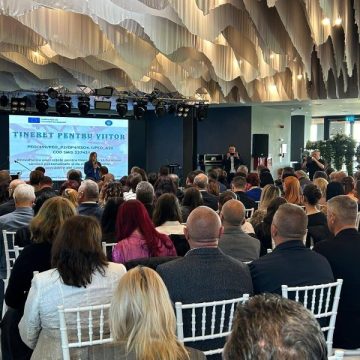 Proiectul AJOFM „Tineret pentru Viitor” construiește o rețea de suport pentru tinerii hunedoreni în perspectiva integrării pe piața muncii