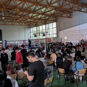 Fight Night Show Petroșani, ediția a IV-a, o gală de succes dedicată sporturilor de contact și luptei împotriva drogurilor