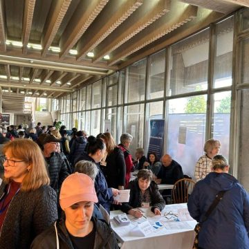 Peste 400 de persoane selectate pentru angajare la Bursa generală a locurilor de muncă în județul Hunedoara