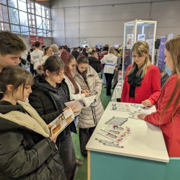 „Bursa meseriilor pentru elevi”, un demers salutar la Petroșani