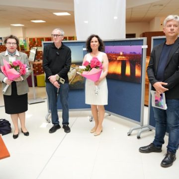 „Visând dincolo de gard”: Expoziția de fotografie experimentală a lui Hans Rothgerber la Universitatea Politehnica Timișoara