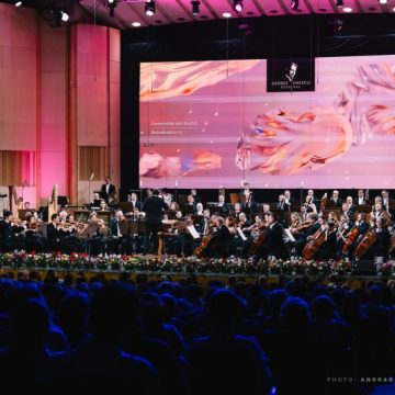 Orchestra Filarmonică Cehă – „Orchestra anului 2024” – susține două concerte extraordinare la București, sub bagheta dirijorului Petr Popelka, în cadrul Festivalului Internațional George Enescu