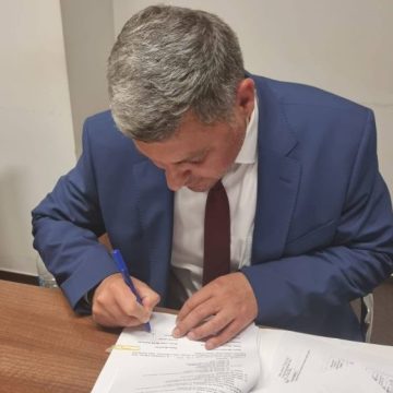 Energie verde produsă în viitorul Parc fotovoltaic Lupeni Est