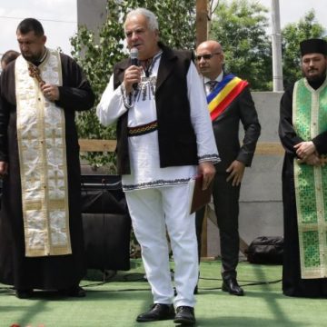 Nedeia Paroșană de Rusalii, piatră de temelie a tradițiilor strămoșești păstrate cu sfințenie în Ținutul Momârlanilor