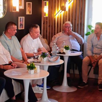 Suveraniștii hunedoreni, omagiu pentru poetul nepereche – Mihai Eminescu