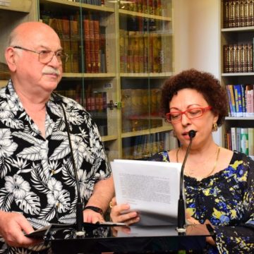 Camelia Ardelean și David Valentin într-un inedit dialog al „sonetelor fără perdea”, la Biblioteca județeană „Ovid Densușianu”
