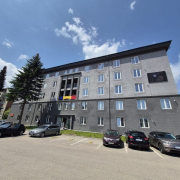 Vulcăneanul american Florin Druțu redă comunității vechea Primărie din Vulcan, elegantă, strălucitoare și utilă