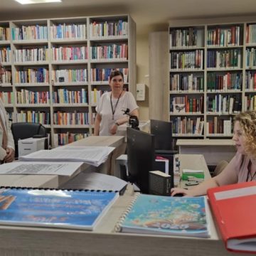 Consulul onorific al Macedoniei și-a făcut „Permis de bibliotecă” la Biblioteca județeană „Ovid Densușianu”