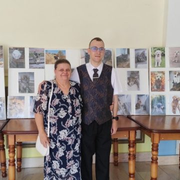 ”Prietenii omului” în instantanee fotografice inedite la Palatul Cultural din Lupeni