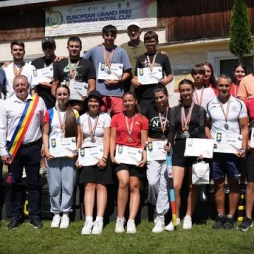 Cei mai buni arcași din România s-au întrecut la Aninoasa cu ocazia Campionatului Național Outdoor la tir cu arcul