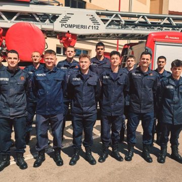 Elevi ai Școlii de Subofițeri de Pompieri și Protecție Civilă, practicanți la ISU Hunedoara