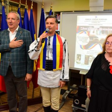 Odă limbii române la sărbătoarea Zilei Limbii Române de la Biblioteca județeană „Ovid Densușianu” din Deva